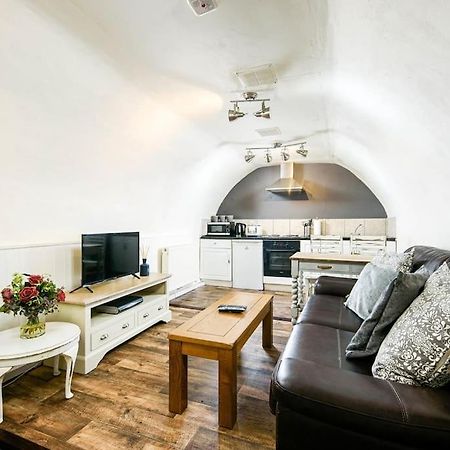 Unique 1 Bedroom Apartment-Bath Eksteriør billede