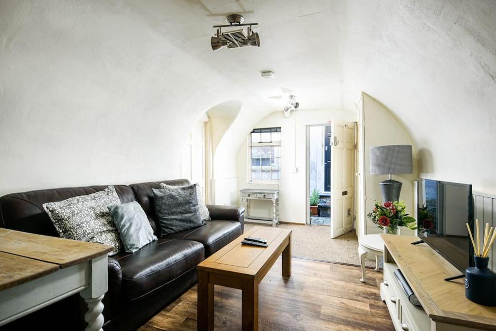 Unique 1 Bedroom Apartment-Bath Eksteriør billede